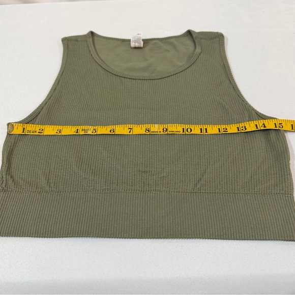 Yogalicious ribbed crop tank Top XL Green Exercise Activewear Yoga Fashion - Picture 2 of 9
